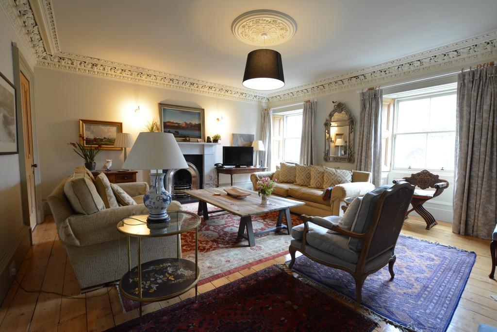 Royal Mile Elegance - Space & Luxury Daire Edinburgh Dış mekan fotoğraf